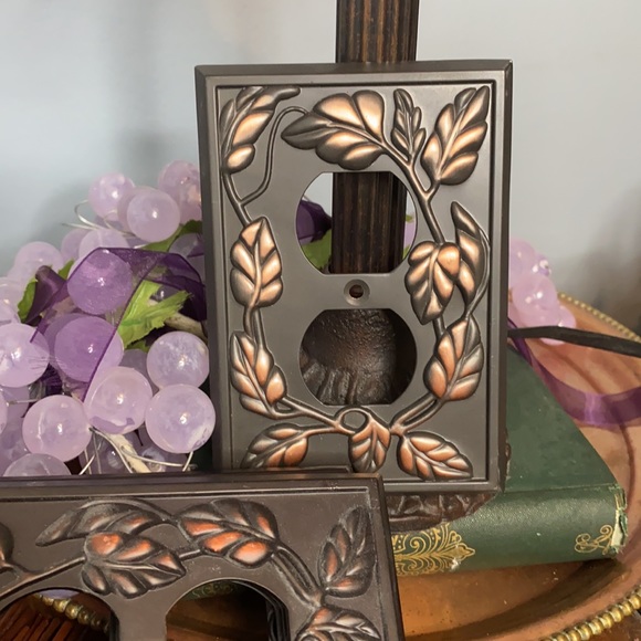 Amerteck Brass Plug Socket Covers - Picture 2 of 8